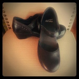 Dansko MaryJane, Size 40.